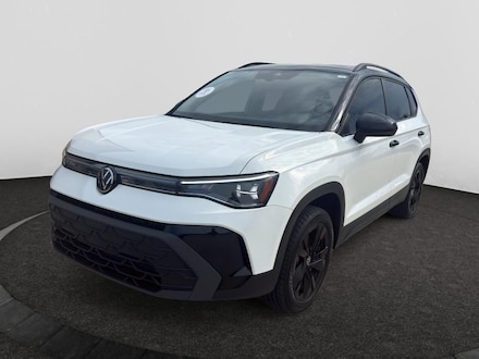 2025 Volkswagen Taos SE Black Sport Utility