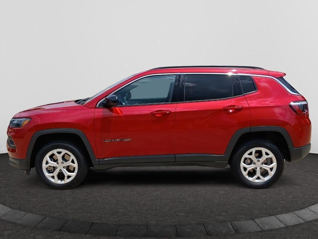 Used 2024 Jeep Compass Latitude Sport Utility