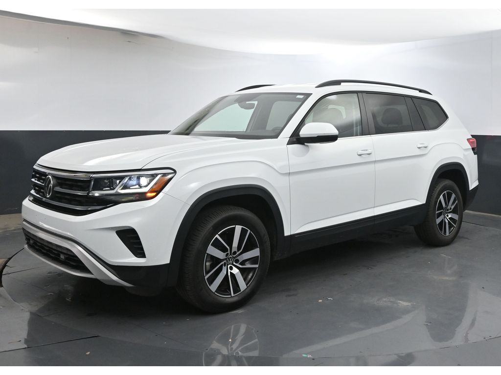 2022 Volkswagen Atlas SE photo 2