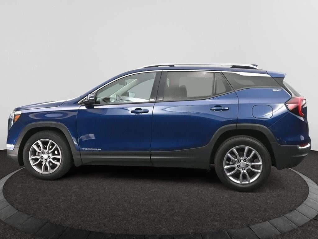 Used 2023 GMC Terrain SLT SUV