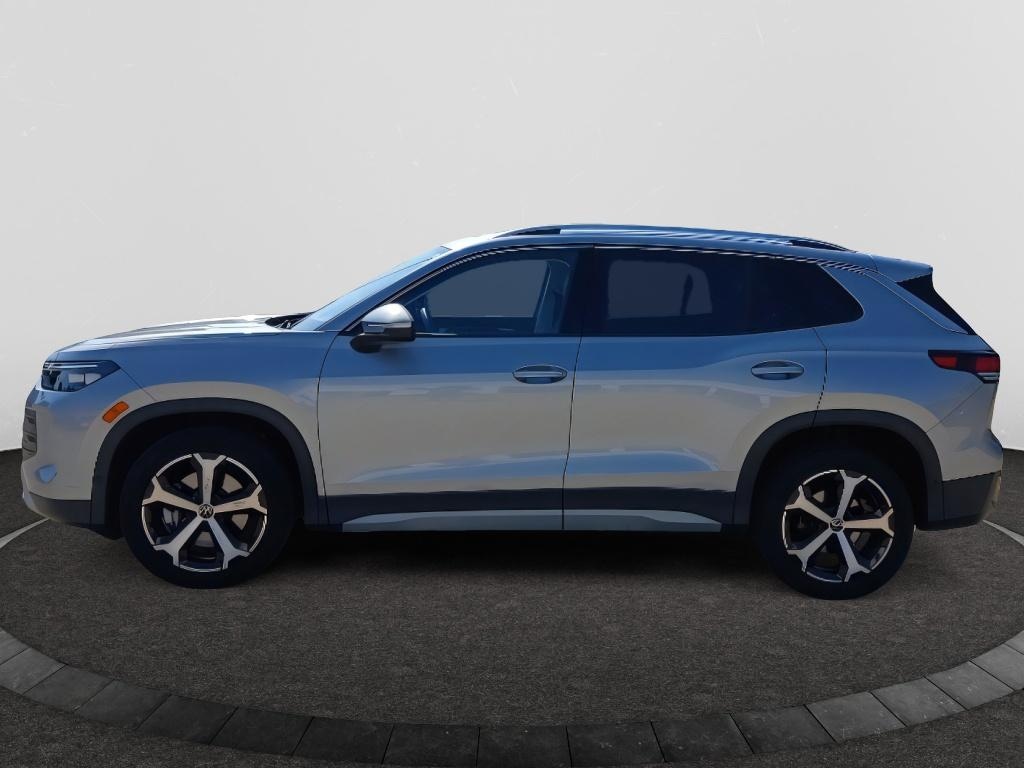 Certified 2025 Volkswagen Tiguan SE Sport Utility
