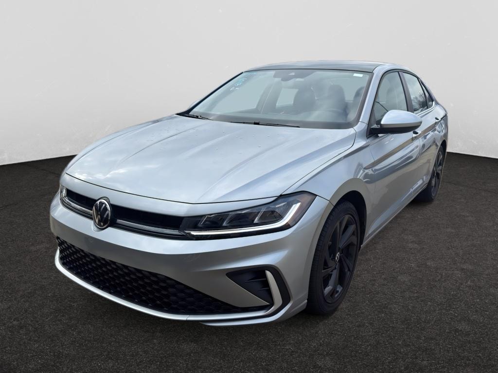 Used 2025 Volkswagen Jetta SE Sedan