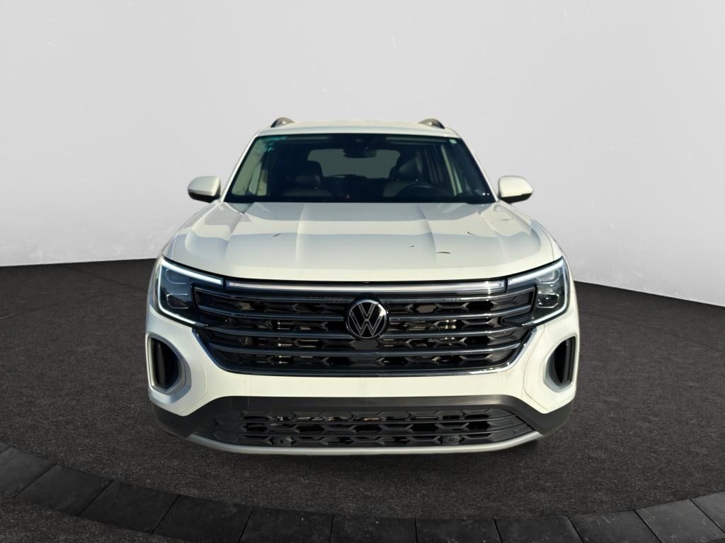Used 2025 Volkswagen Atlas 2.0T SE w/Technology Sport Utility