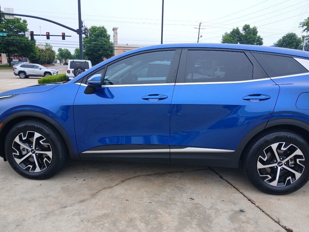 Used 2025 Kia Sportage EX Sport Utility