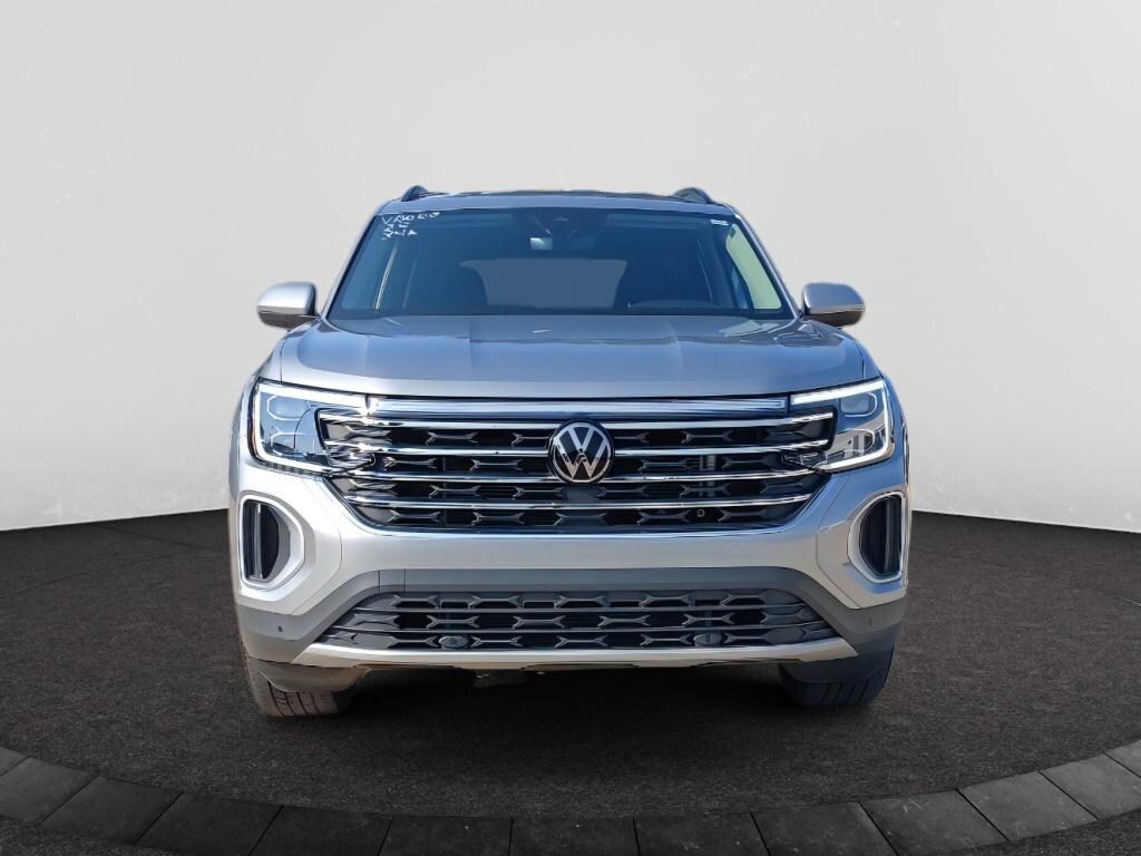 Certified 2025 Volkswagen Atlas 2.0T SE w/Technology Sport Utility