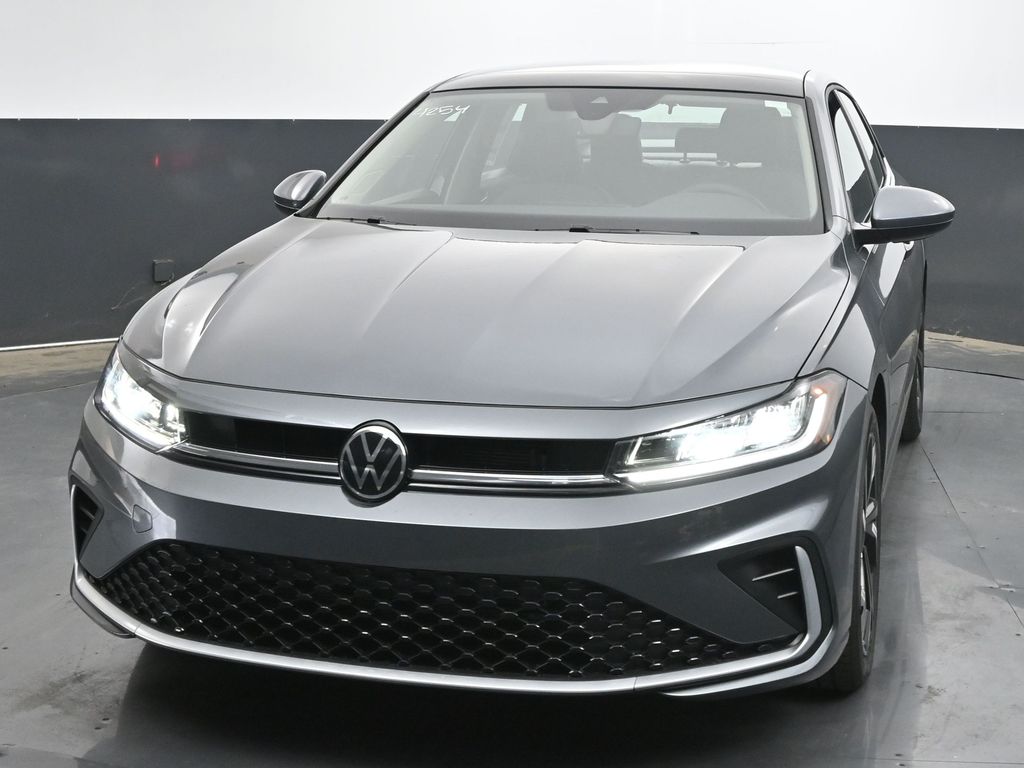 2025 Volkswagen Jetta SE photo 2