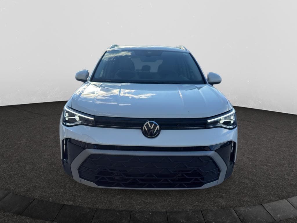 Used 2025 Volkswagen Taos SE Sport Utility