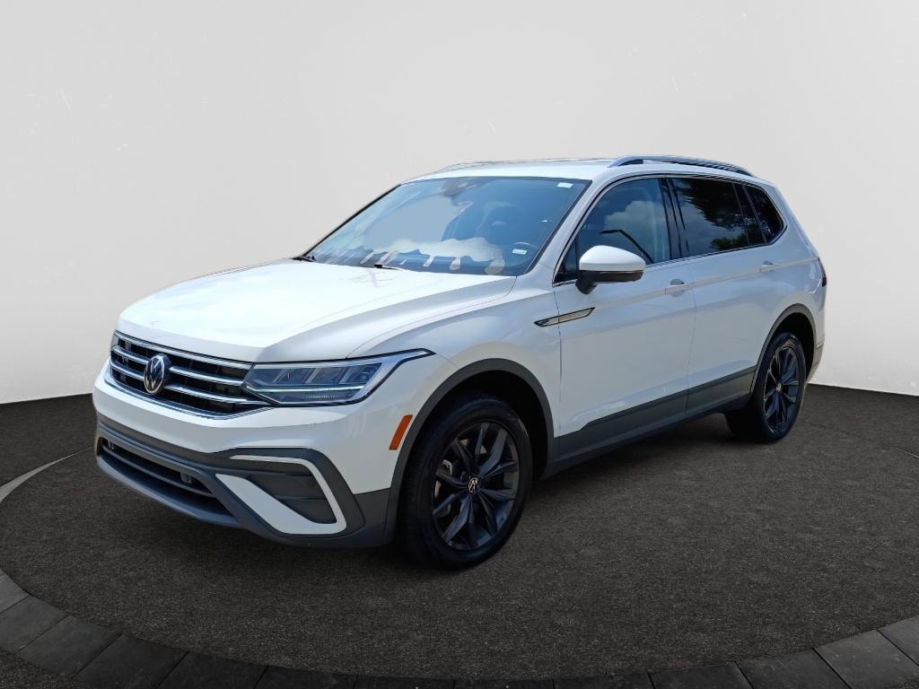 Used 2024 Volkswagen Tiguan SE Sport Utility