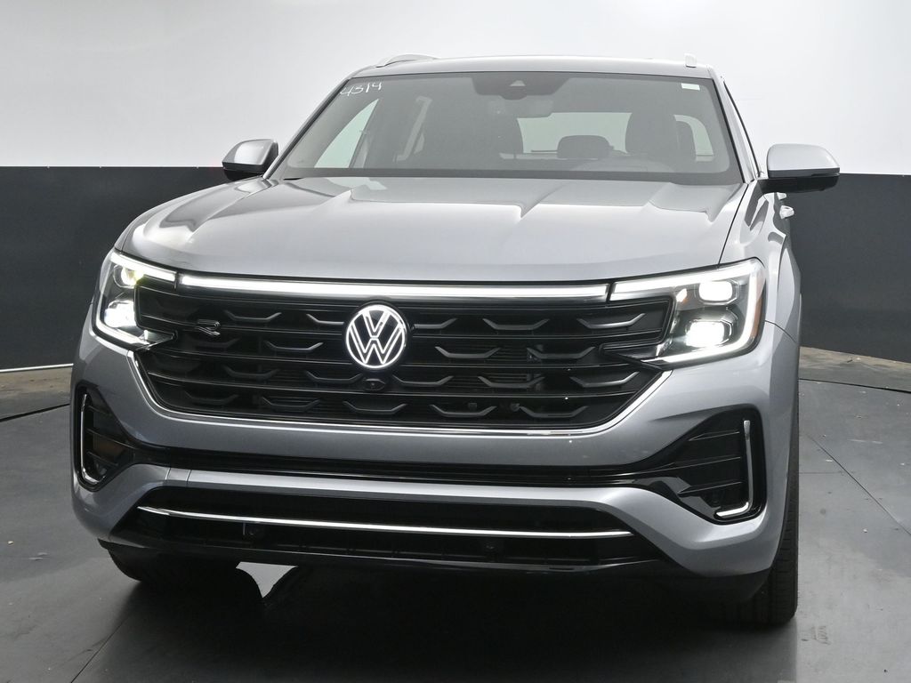 2026 Volkswagen Atlas Cross Sport SEL Premium R-Line photo 2
