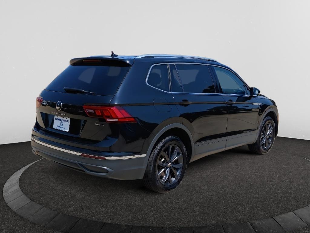 Used 2024 Volkswagen Tiguan SE Sport Utility