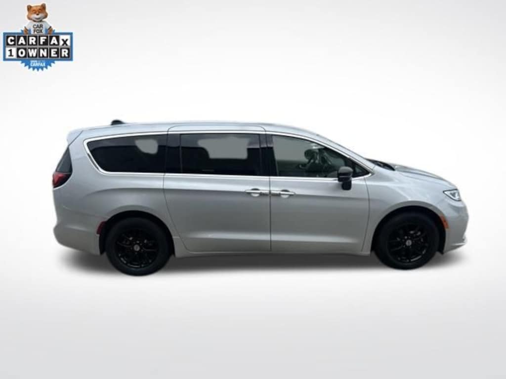 Used 2024 Chrysler Pacifica Touring L Van Passenger Van
