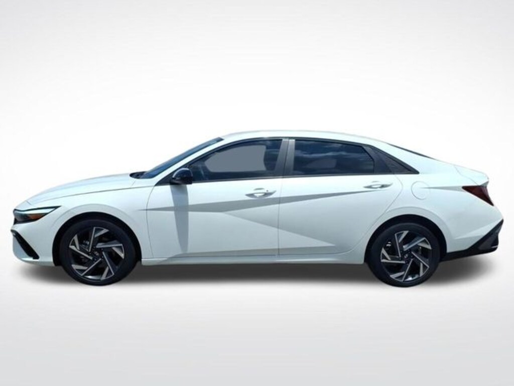 Used 2025 Hyundai Elantra SEL Sport Sedan