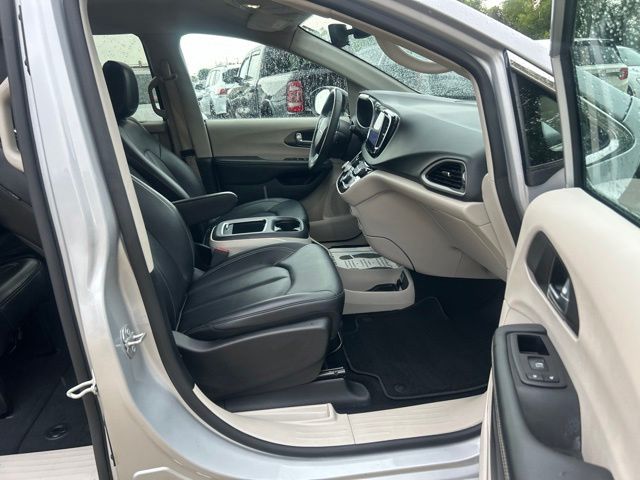 2024 Chrysler Pacifica Touring L - Photo 27