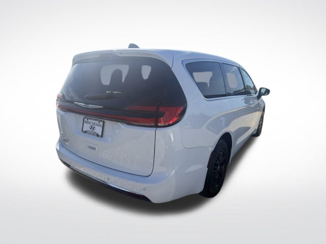 Used 2023 Chrysler Pacifica Touring L Van Passenger Van