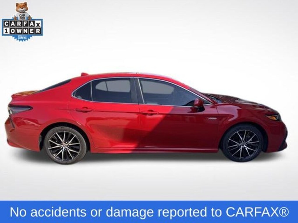 Used 2022 Toyota Camry SE Sedan