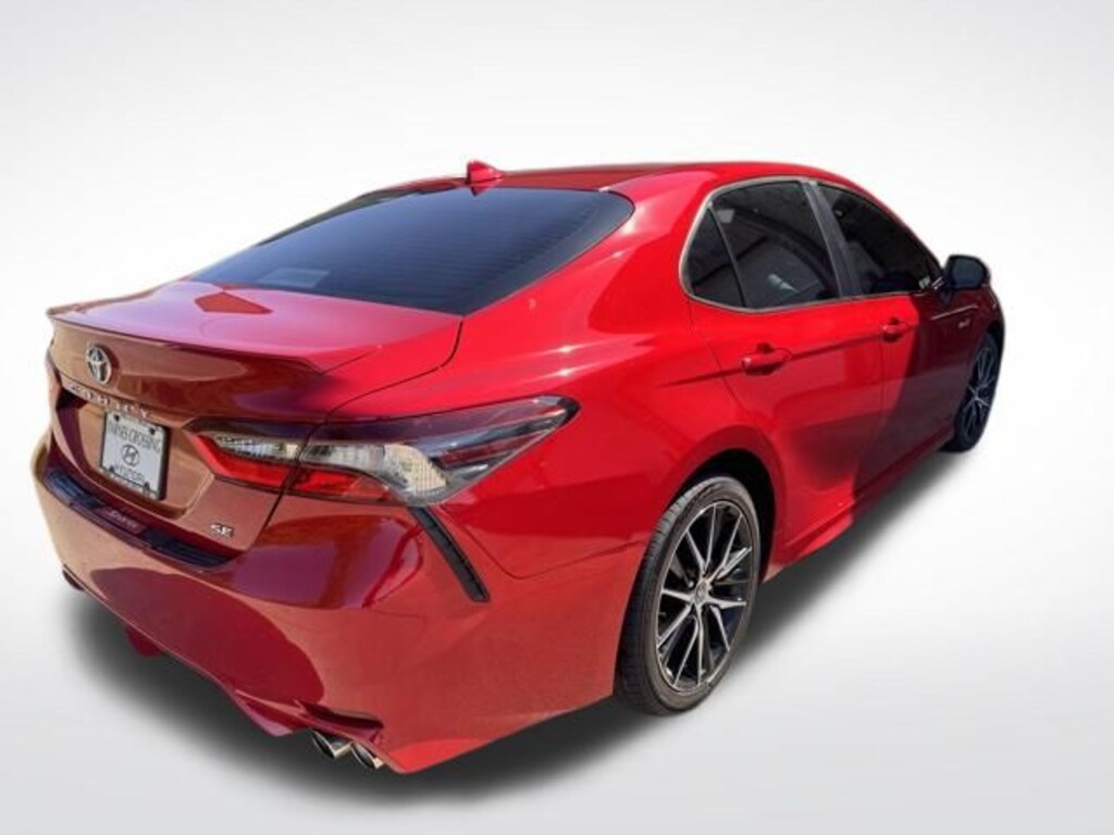 Used 2022 Toyota Camry SE Sedan