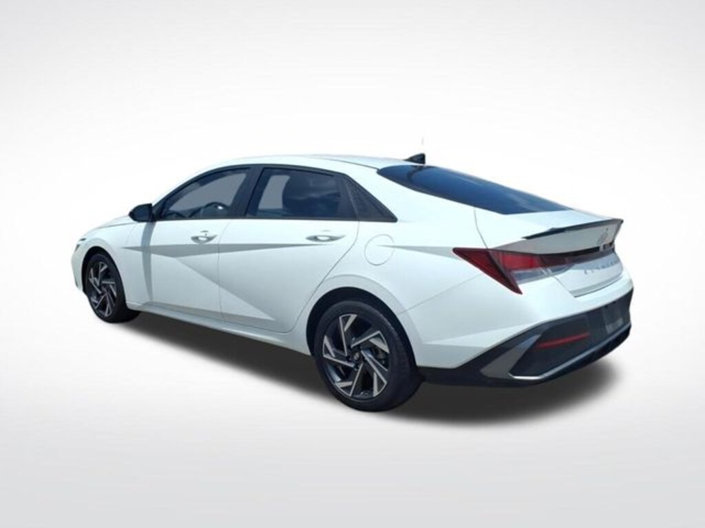 Used 2025 Hyundai Elantra SEL Sport Sedan