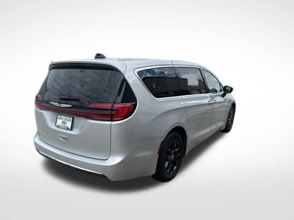 Used 2024 Chrysler Pacifica Touring L Van Passenger Van