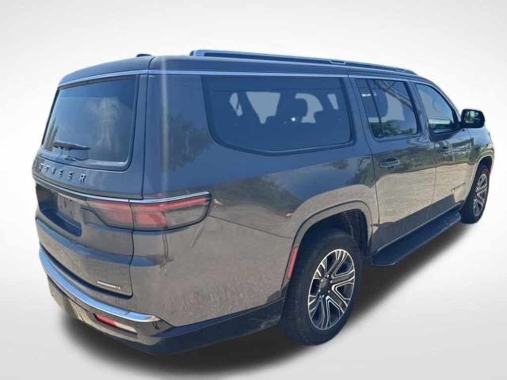 Used 2024 Jeep Wagoneer L Series II SUV
