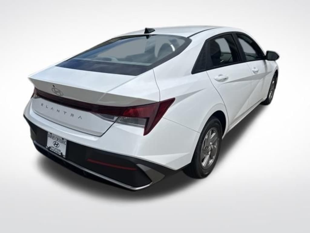 Certified 2025 Hyundai Elantra SE Sedan
