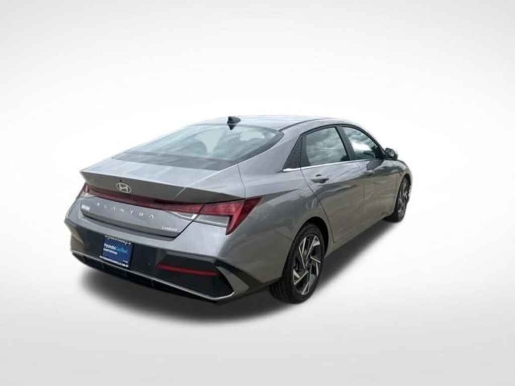 Used 2024 Hyundai Elantra Limited Sedan