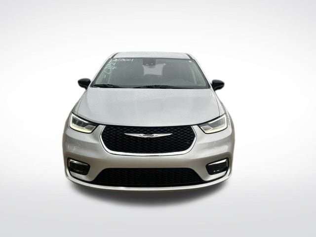 2024 Chrysler Pacifica Touring L - Photo 8