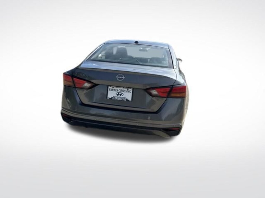 Used 2025 Nissan Altima SV Sedan