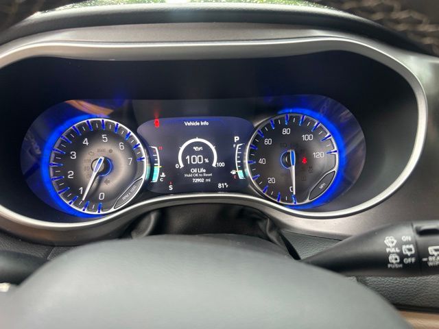 2024 Chrysler Pacifica Touring L - Photo 12