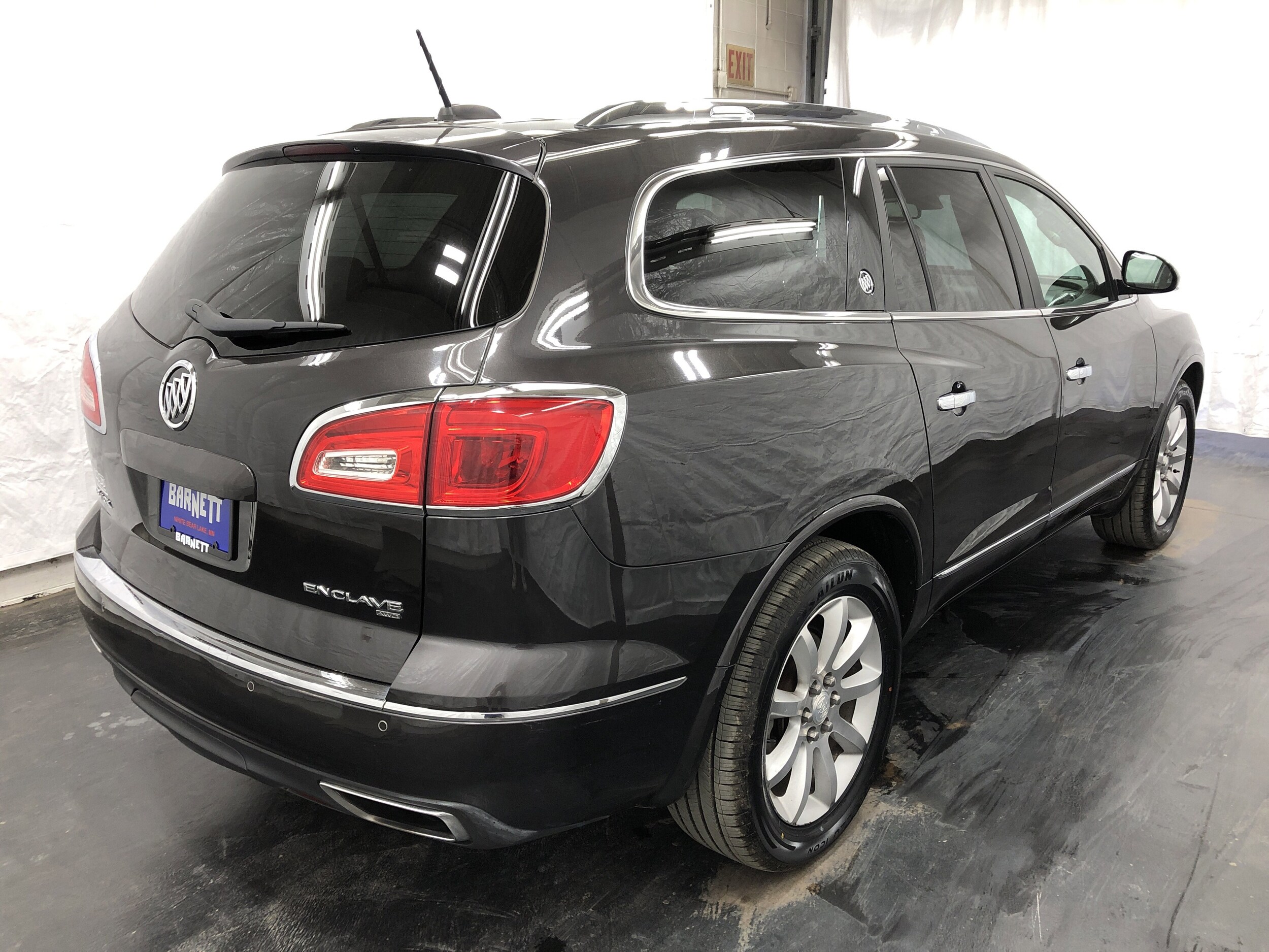 2017 Buick Enclave Premium photo 3