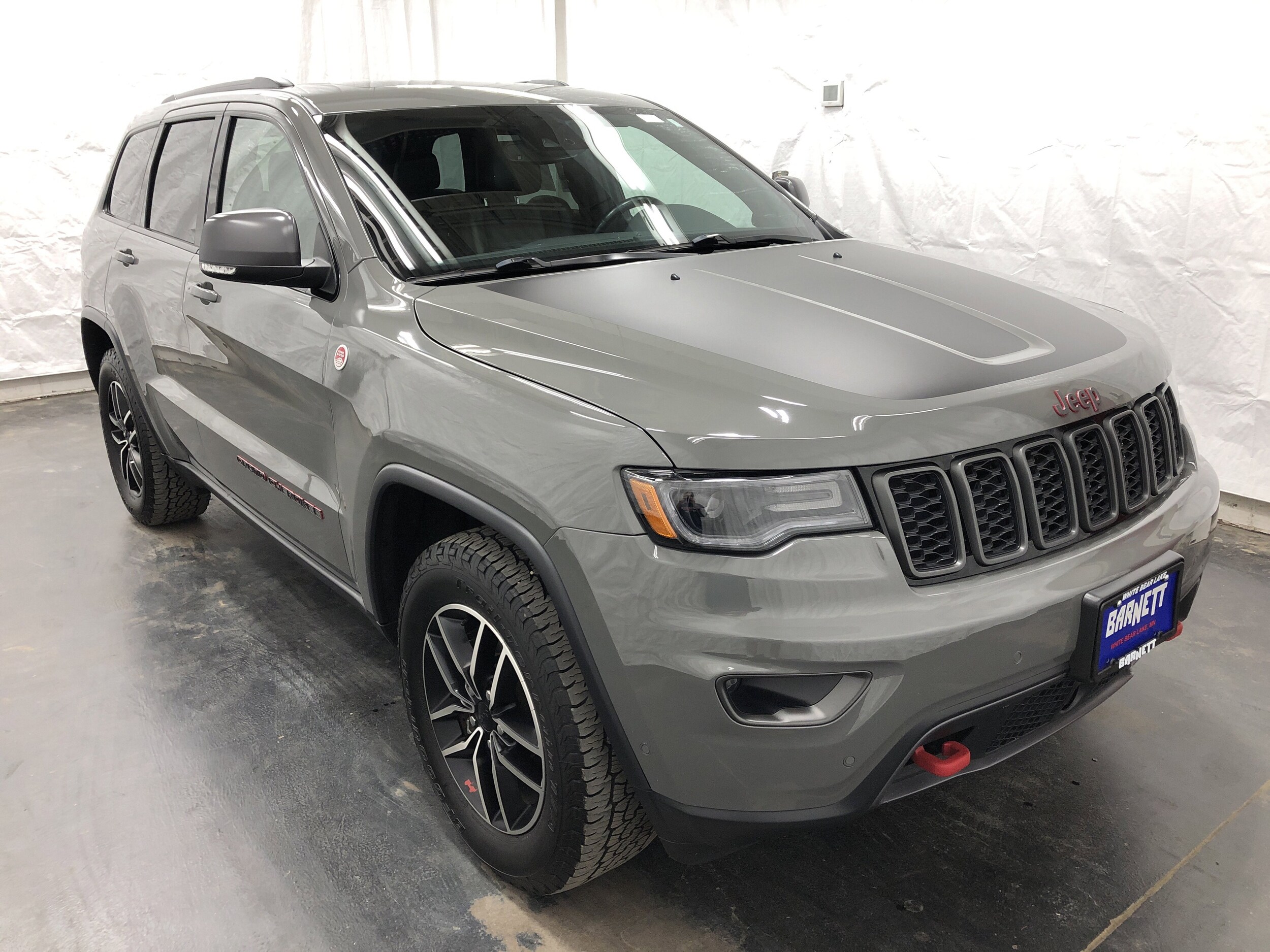 2021 Jeep Grand Cherokee Trailhawk photo 2