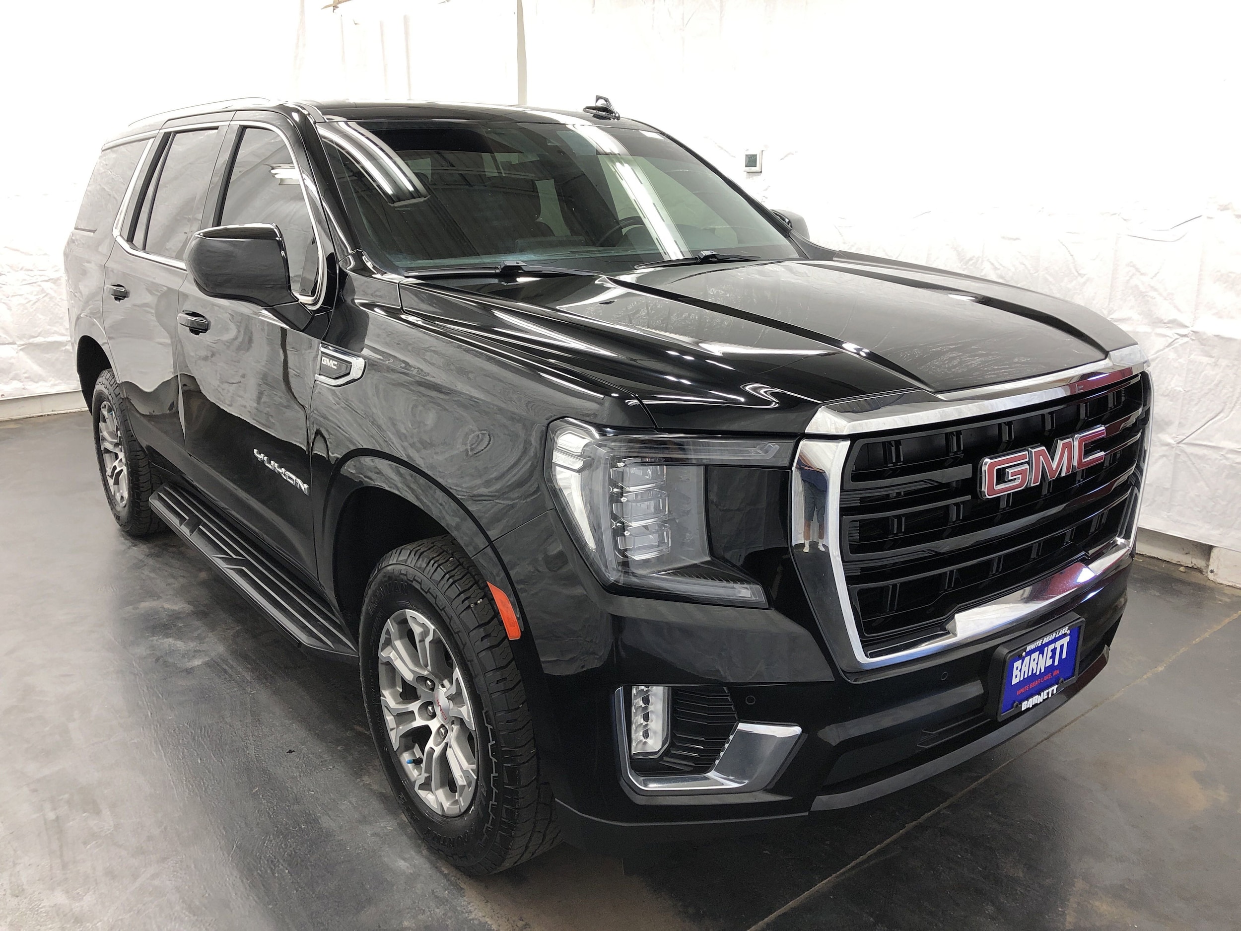 Used 2022 GMC Yukon SLE with VIN 1GKS2AKD1NR119529 for sale in White Bear Lake, Minnesota
