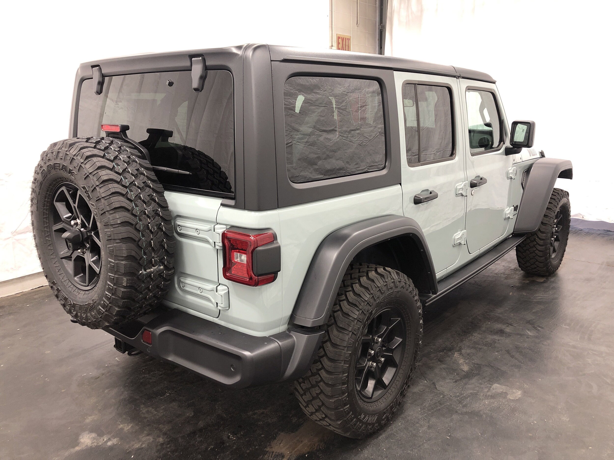 2024 Jeep Wrangler Willys photo 3
