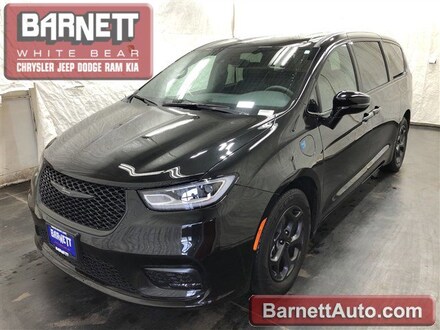 2023 Chrysler Pacifica Plug-In Hybrid Hybrid Limited Van Passenger Van