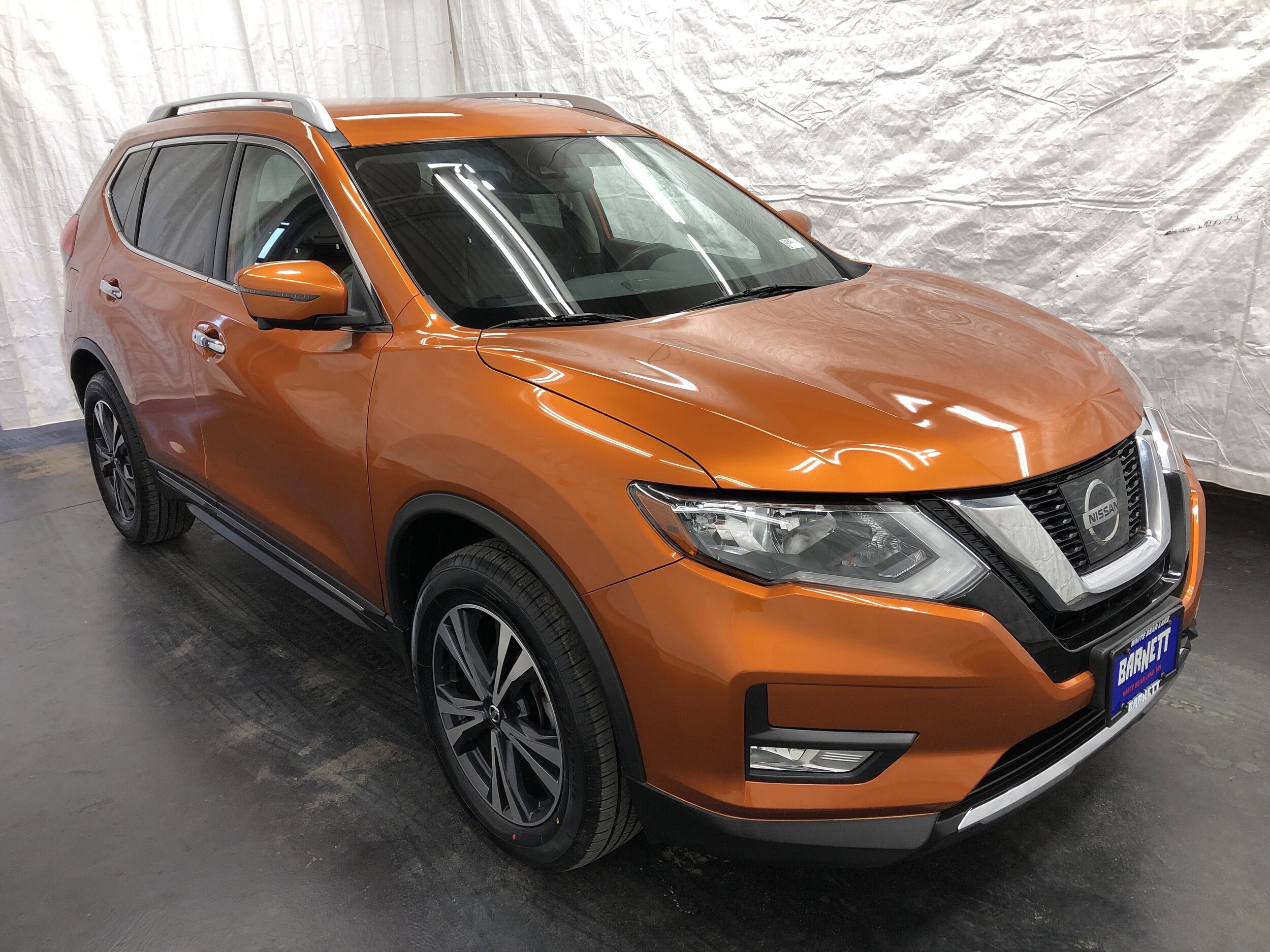 2017 Nissan Rogue SL photo 2