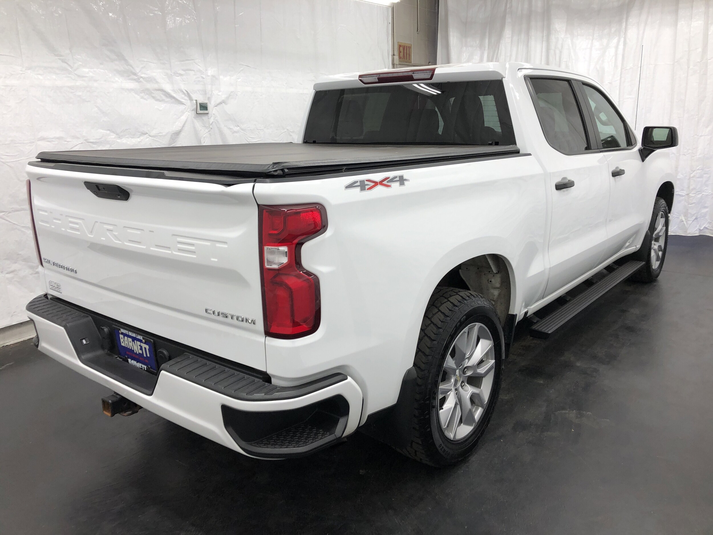 2021 Chevrolet Silverado 1500 Custom photo 2