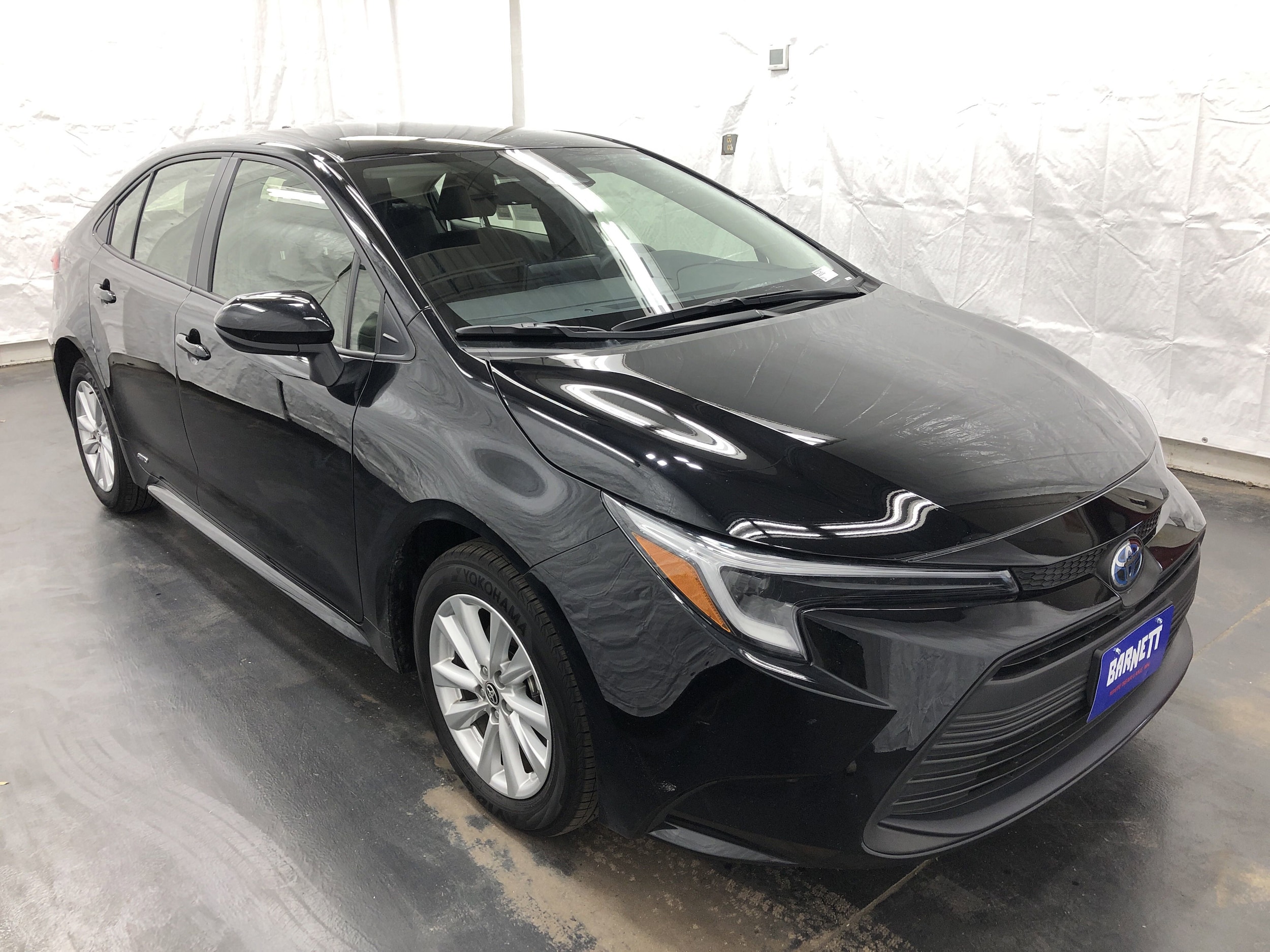 Used 2024 Toyota Corolla LE with VIN JTDBDMHE2R3011257 for sale in Saint Paul, Minnesota