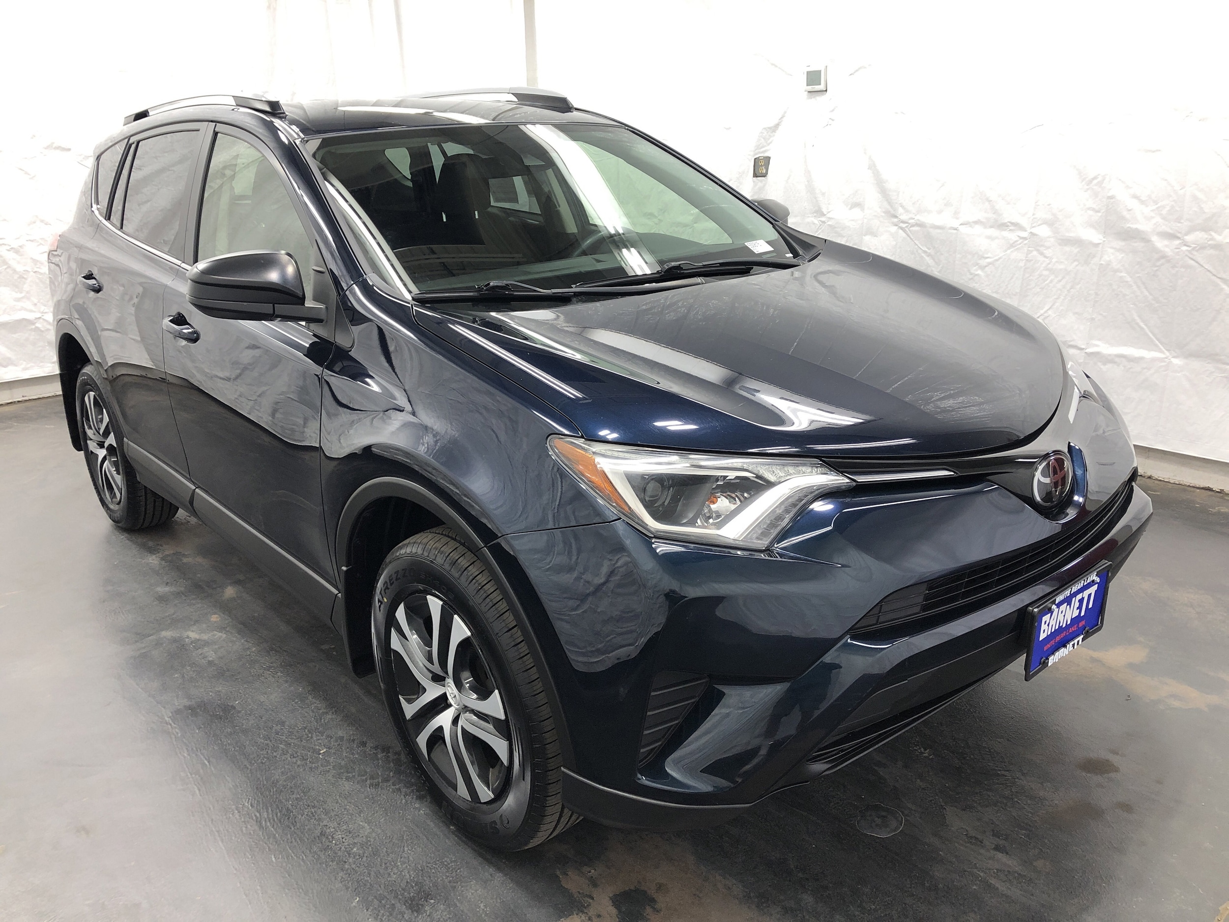 Used 2018 Toyota RAV4 LE with VIN JTMBFREV4JJ220995 for sale in Saint Paul, Minnesota
