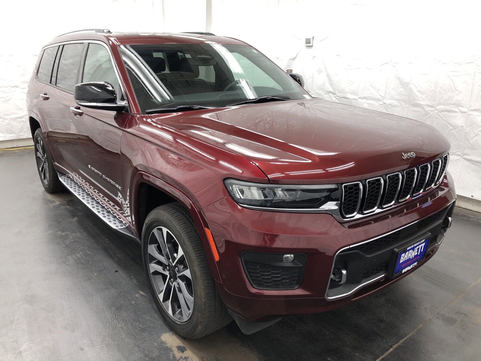 2023 Jeep Grand Cherokee Overland photo 2