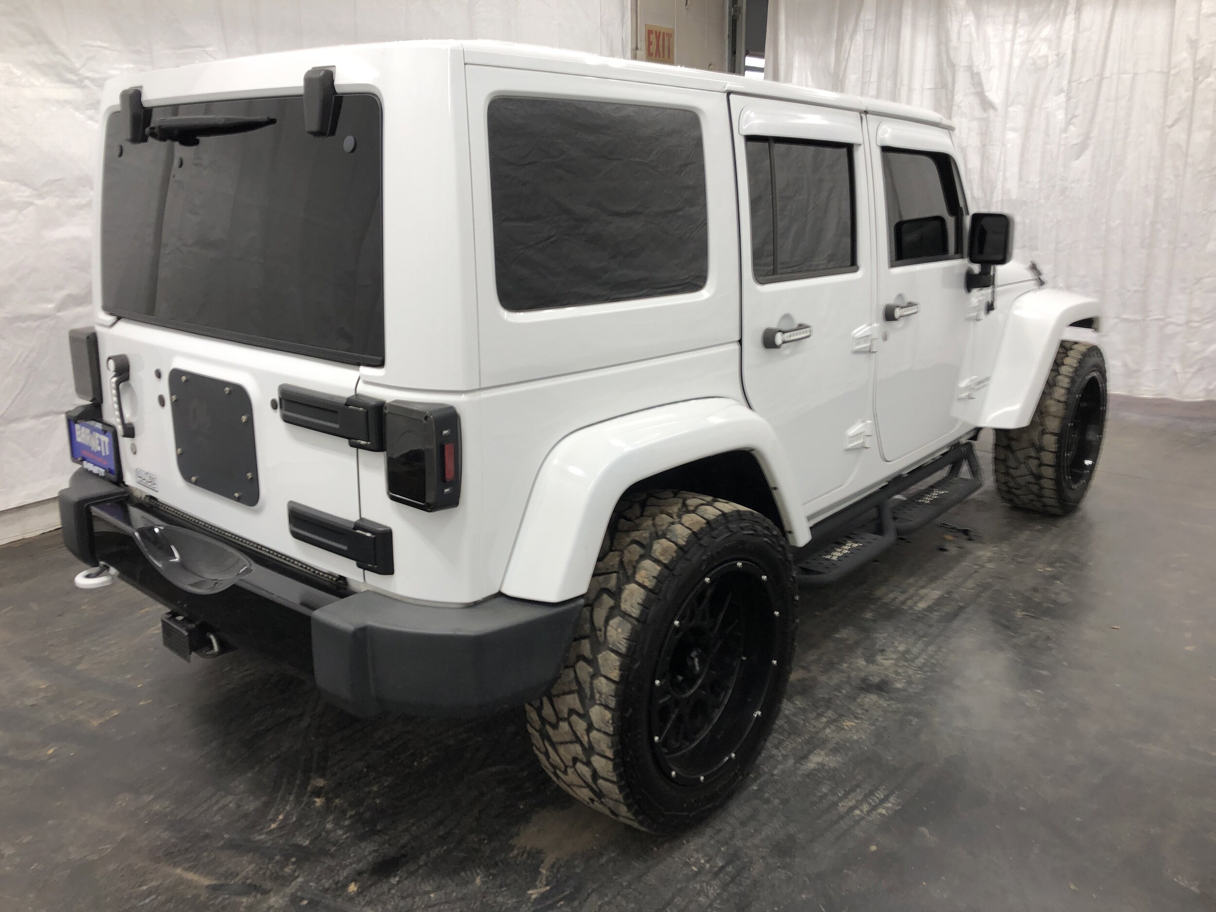 2014 Jeep Wrangler Unlimited Altitude photo 3