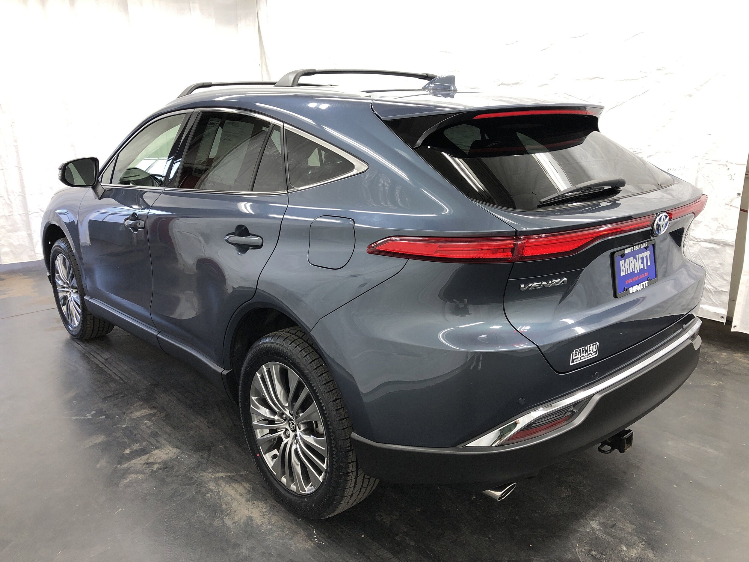 2022 Toyota Venza Limited photo 4