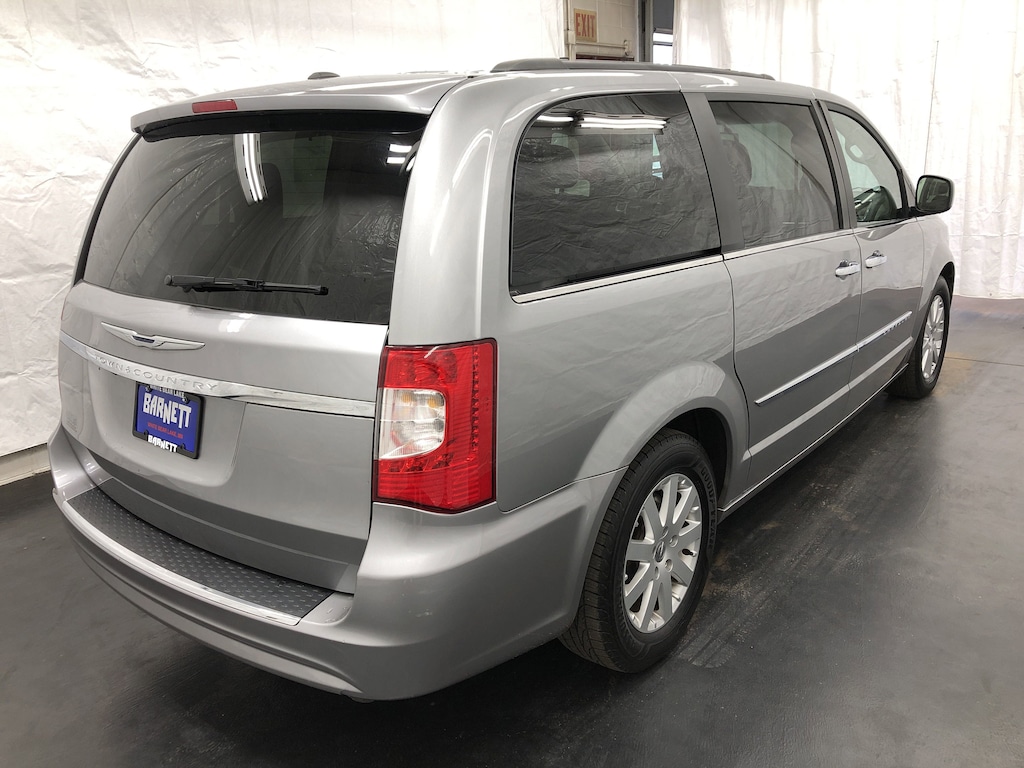 Used 2016 Chrysler Town & Country Touring Van LWB Passenger Van