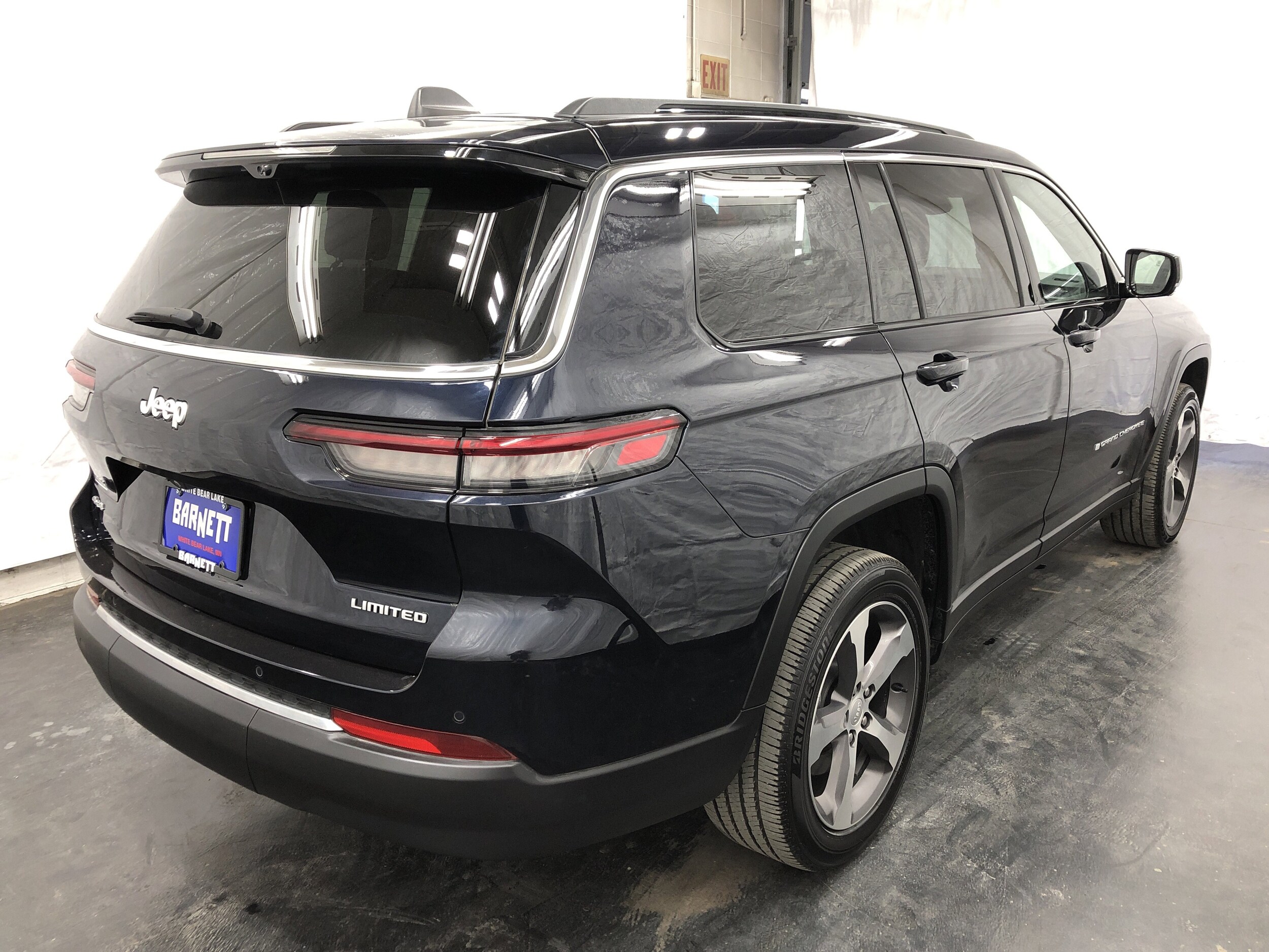 2024 Jeep Grand Cherokee Limited photo 3