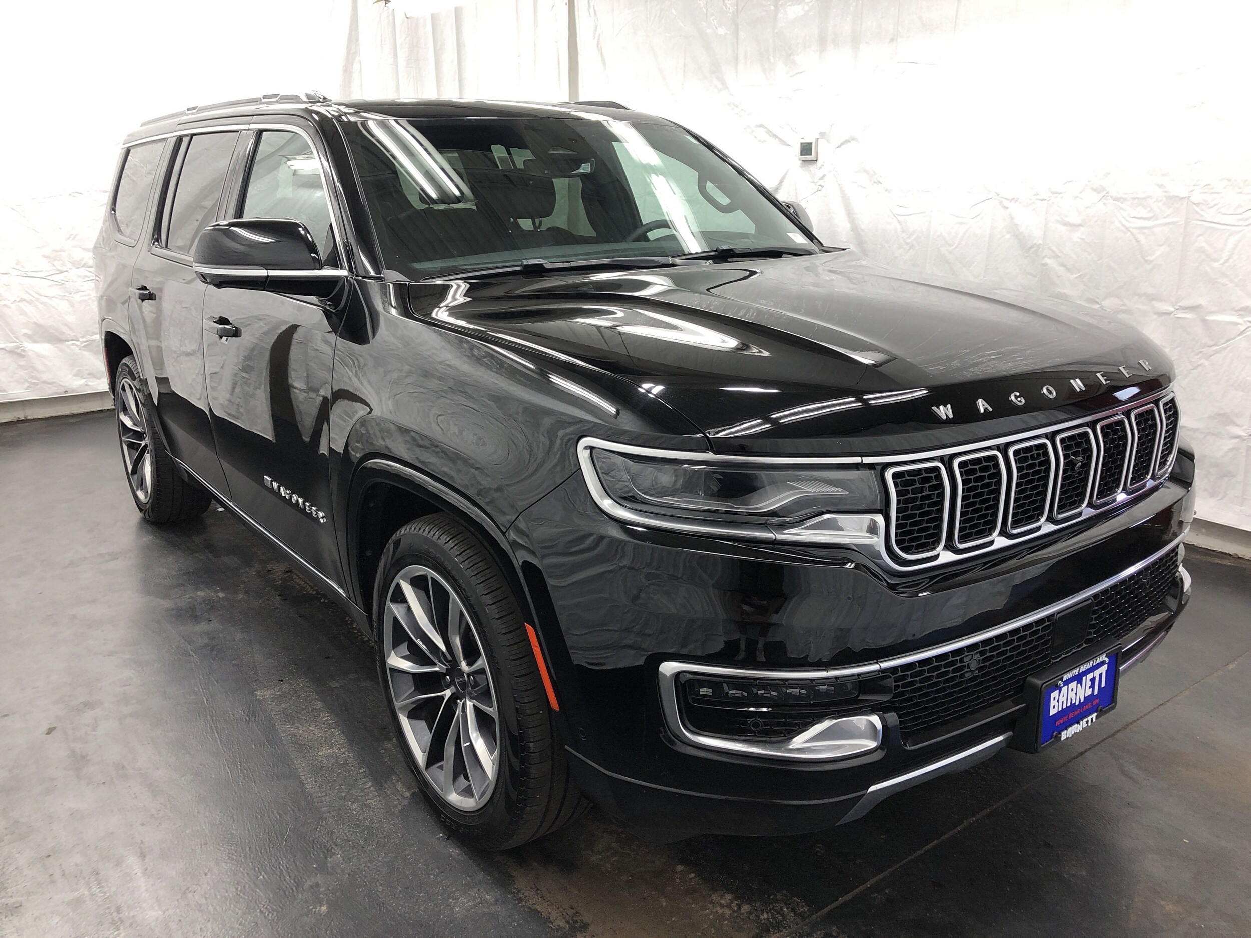 2023 Jeep Wagoneer Series III photo 2