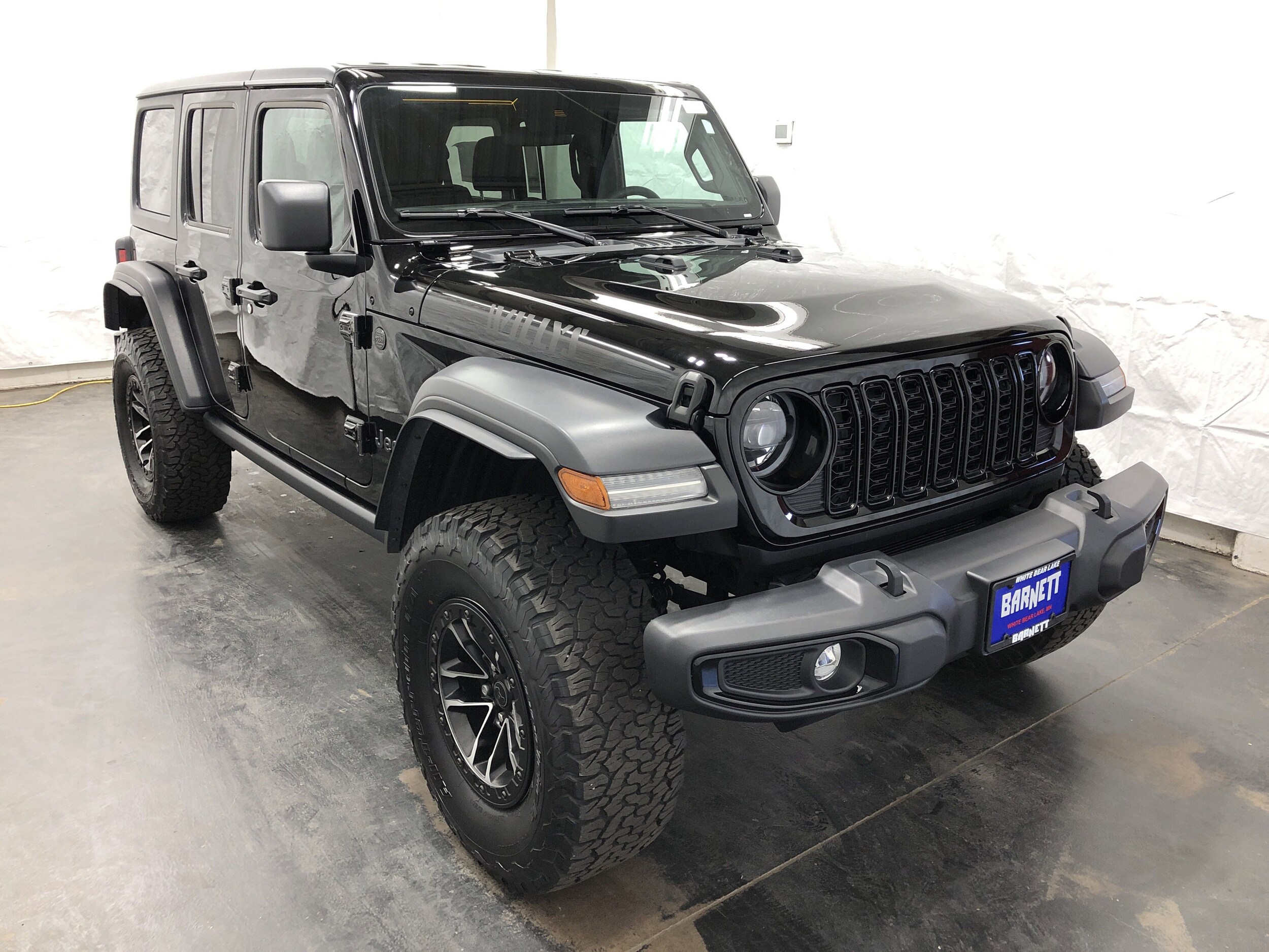 2024 Jeep Wrangler Willys photo 2