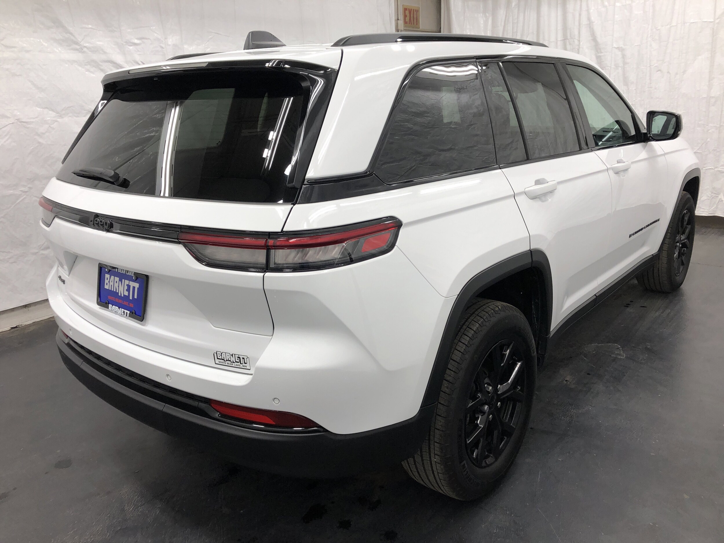 2024 Jeep Grand Cherokee Altitude X photo 3