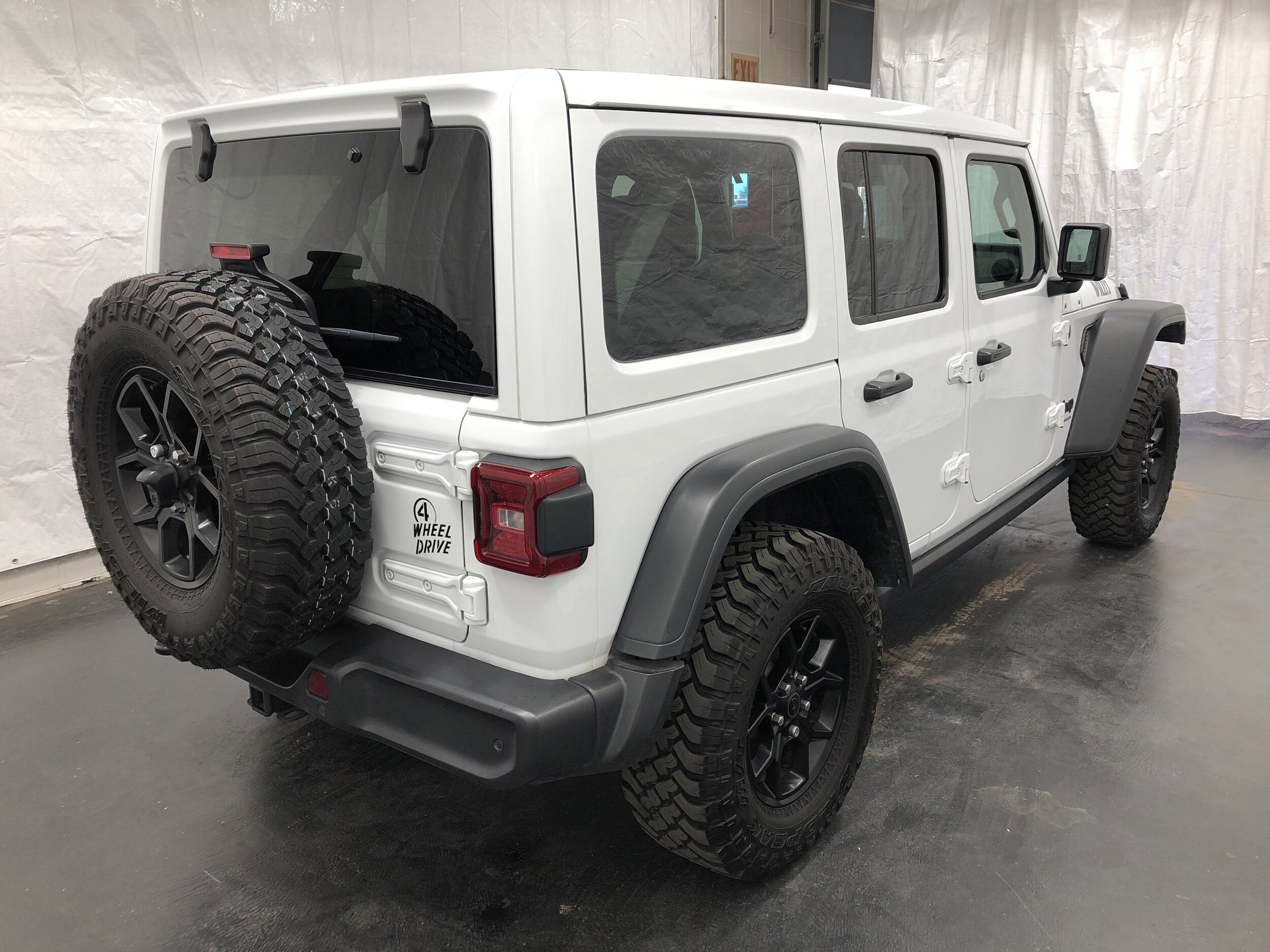 2024 Jeep Wrangler Willys photo 3