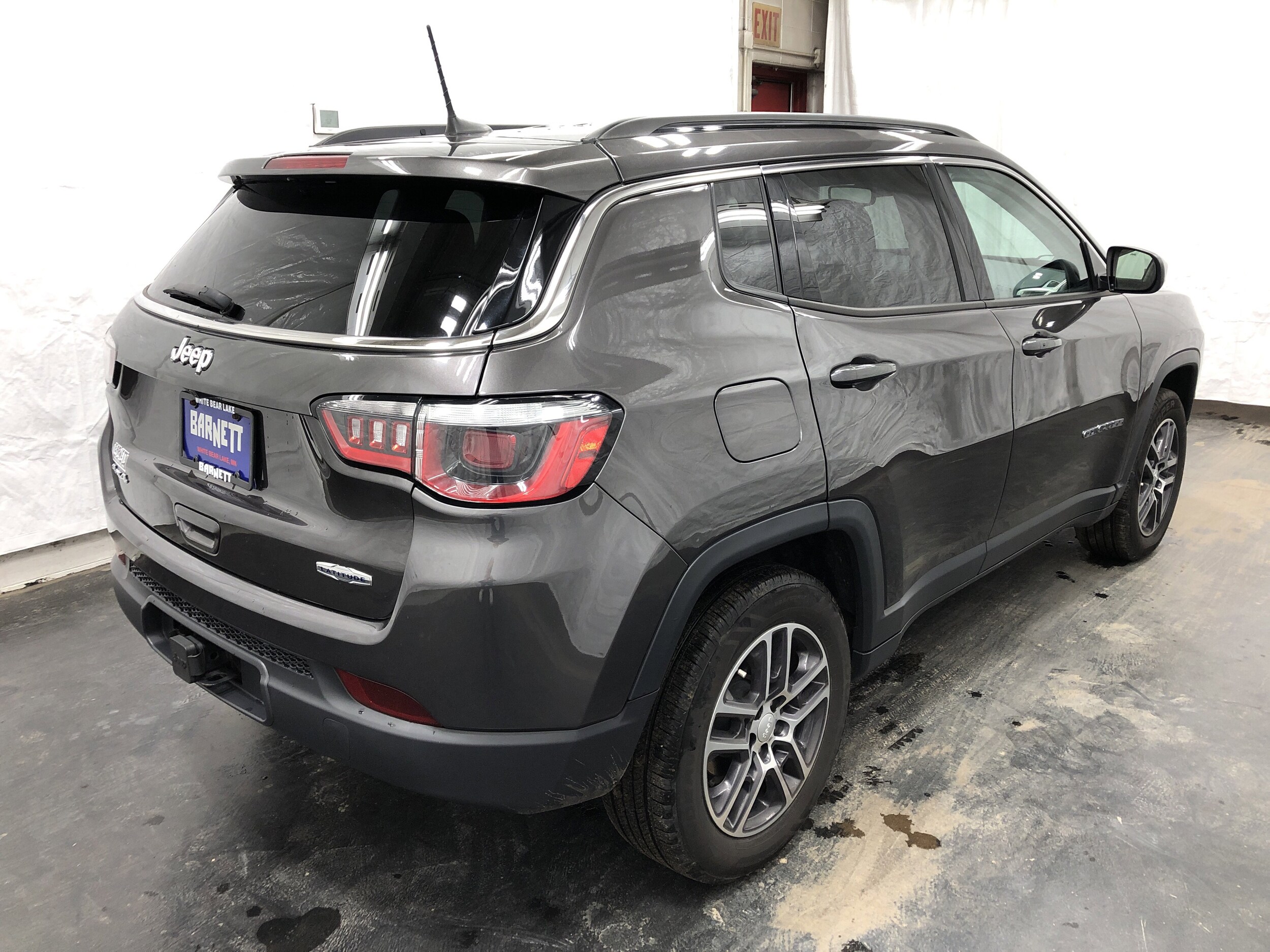 2017 Jeep Compass Latitude photo 3
