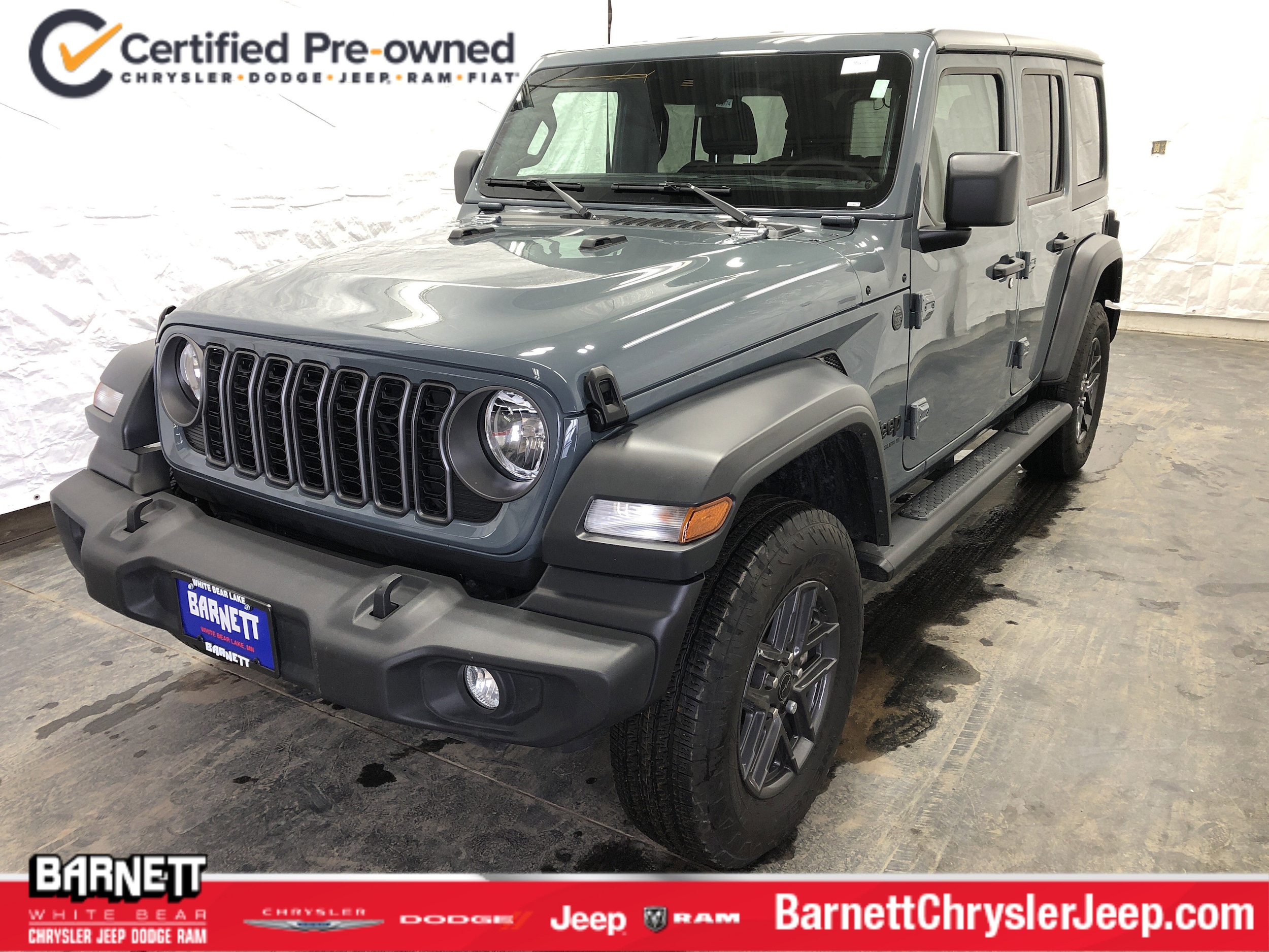 2025 Jeep Wrangler Sport S's photo