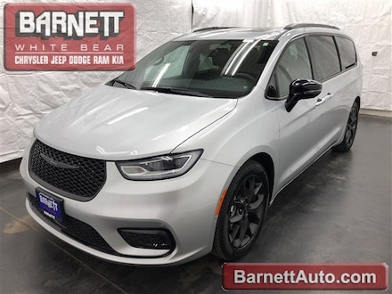 2024 Chrysler Pacifica Limited S APP& UCONNECT THEATRE Van Passenger Van