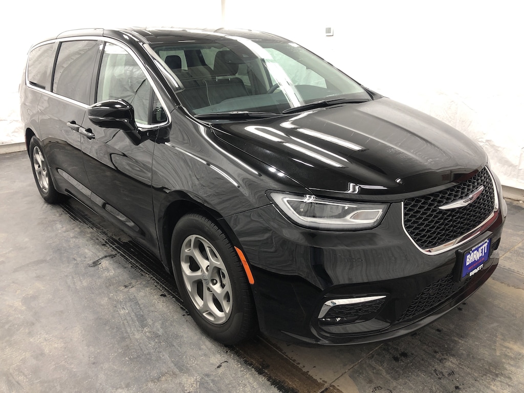 Certified 2024 Chrysler Pacifica Limited Van Passenger Van